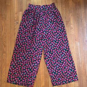 Wide leg high waist silk vintage pants by Jaeger. Vintage 90’s size 8/10